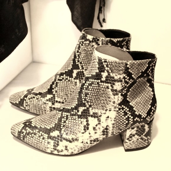 👉NWOT! MICHAEL Michael Shannon, Chunky heeled Cardi Boots New,  SZ 6 - Picture 4 of 10